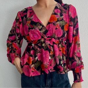 NWOT Blu Pepper Floral Cinched Waist blouse size small